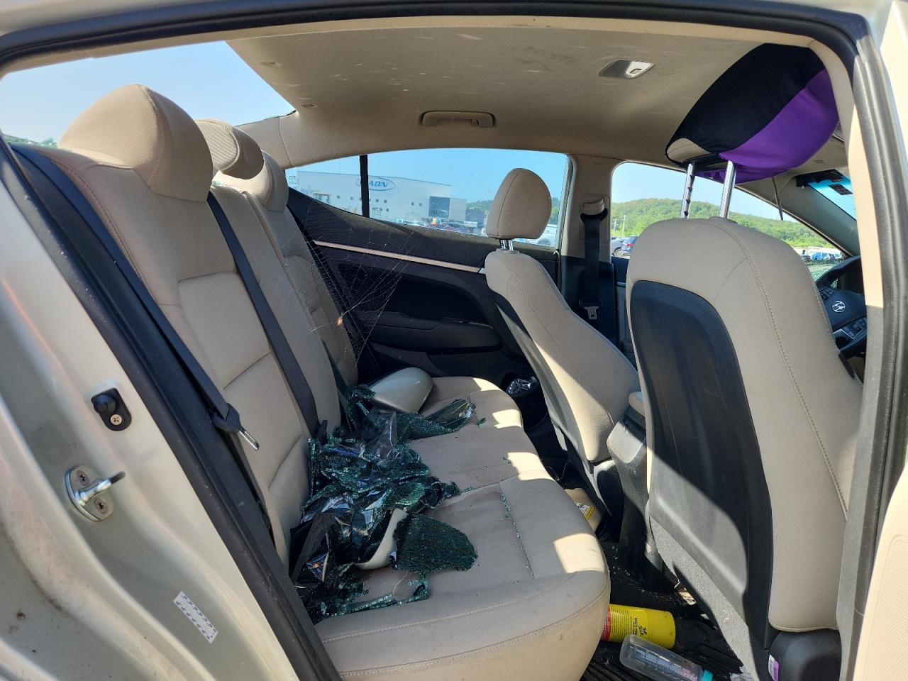 2017 HYUNDAI ELANTRA SE photo 19