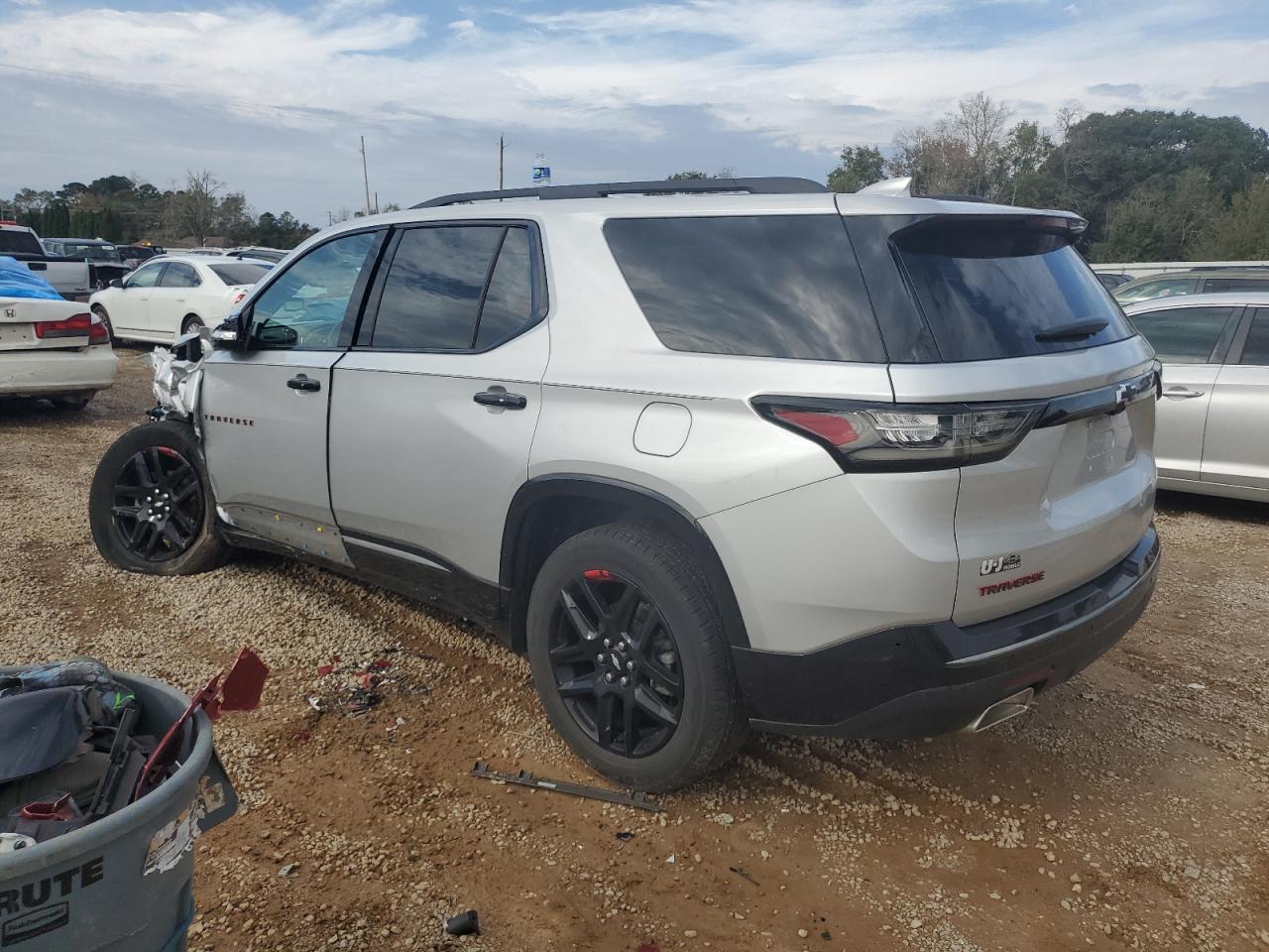 2020 CHEVROLET TRAVERSE PREMIER photo 3