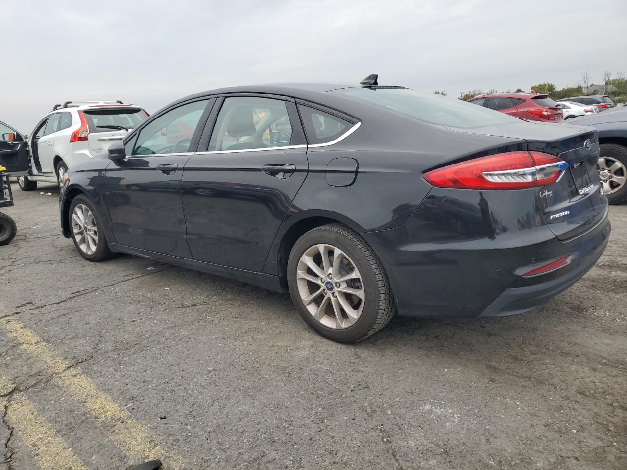2019 FORD FUSION SE photo 2