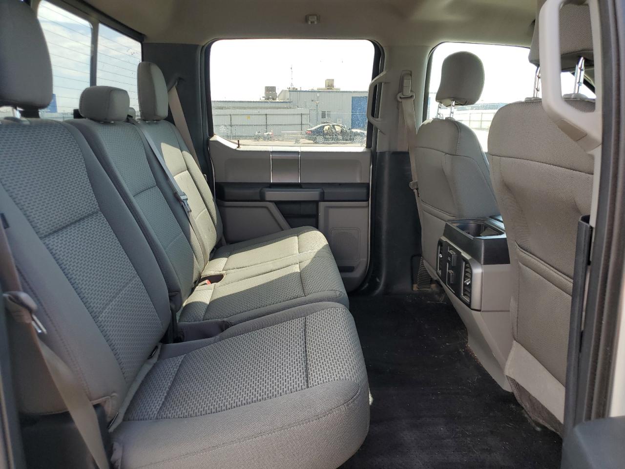 2015 FORD F150 SUPERCREW photo 28