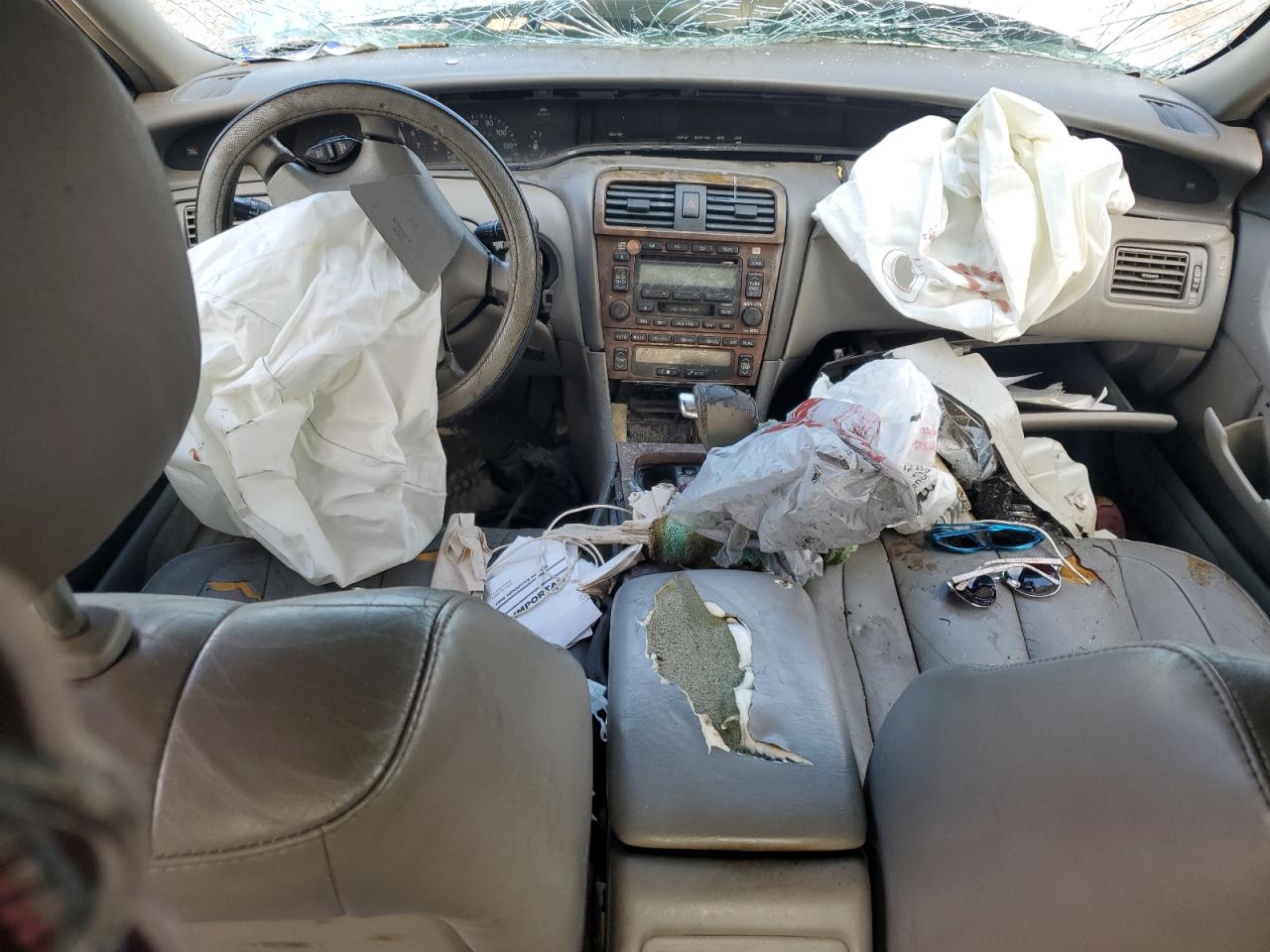 2001 TOYOTA AVALON XL photo 15