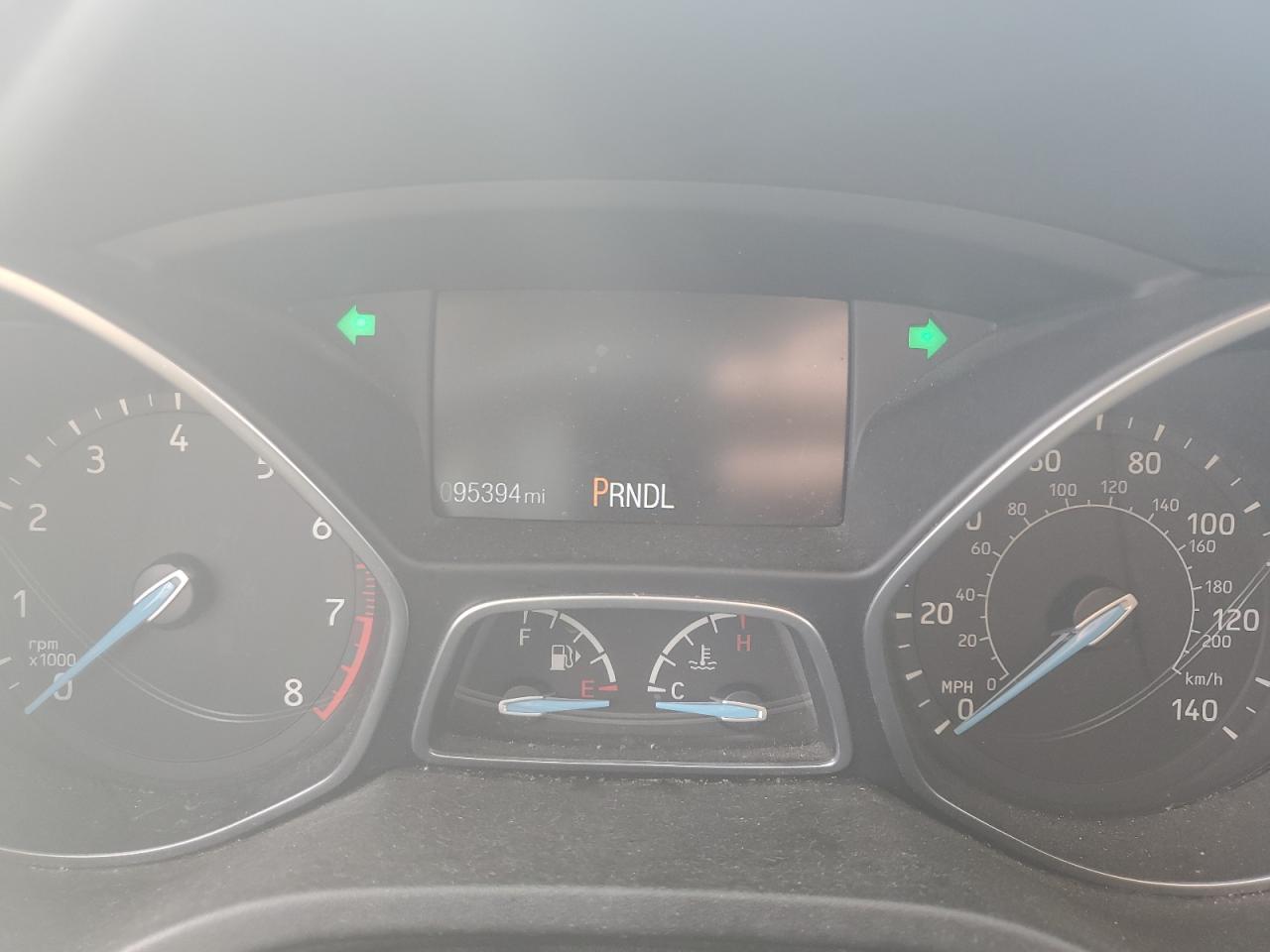 2017 FORD FOCUS SE photo 9