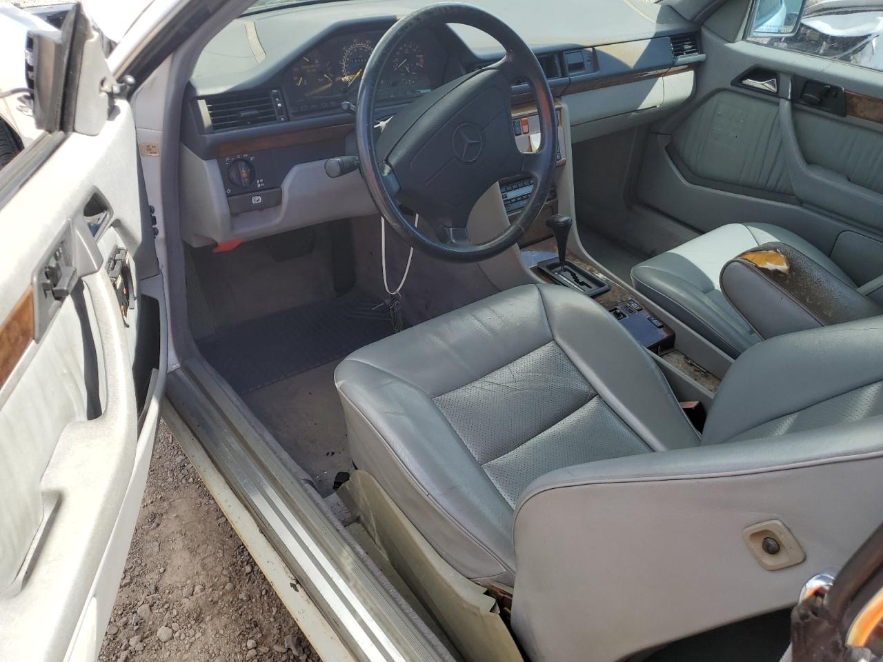 1992 MERCEDES-BENZ 300 CE photo 8