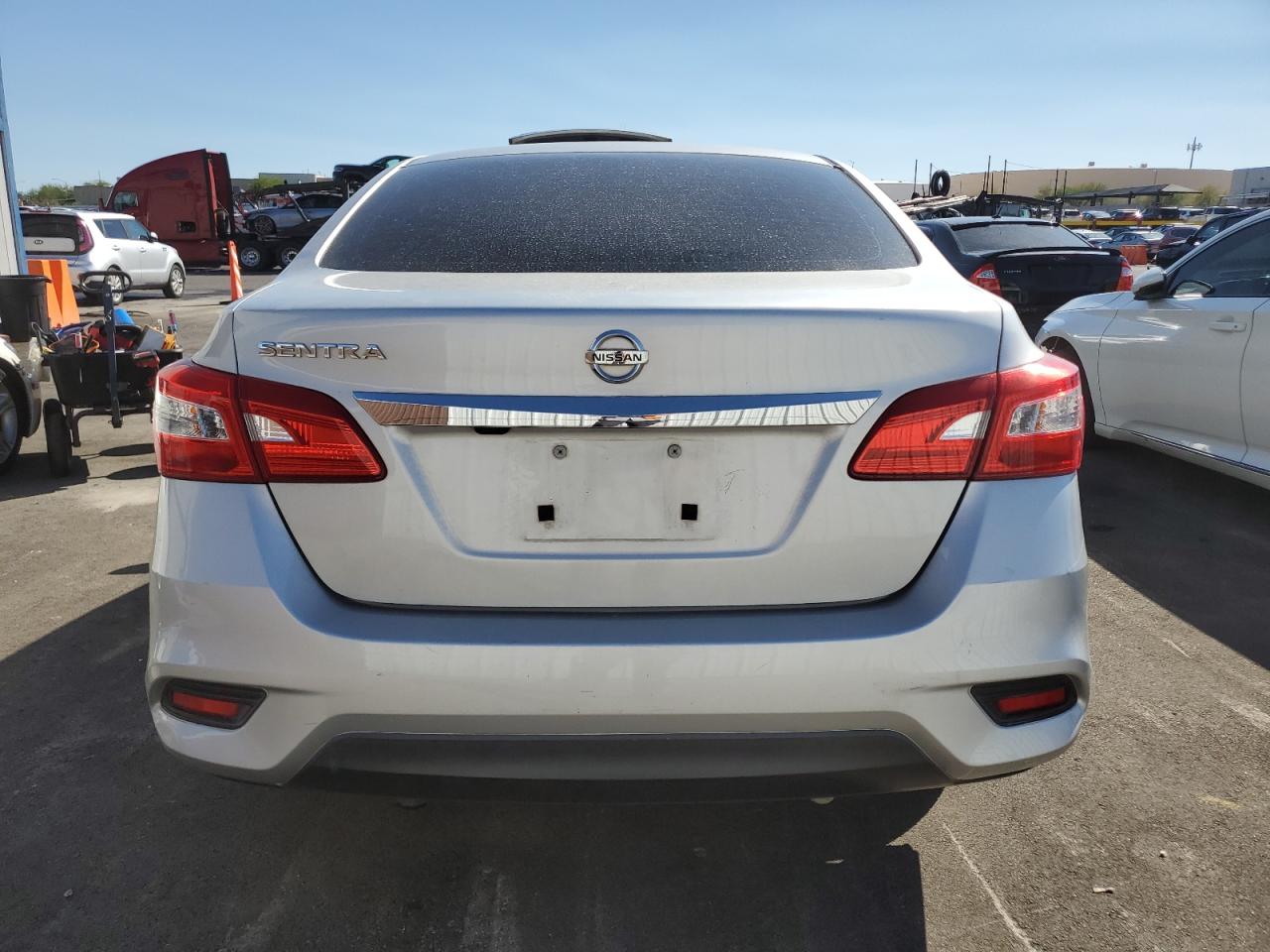 2018 NISSAN SENTRA S photo 6