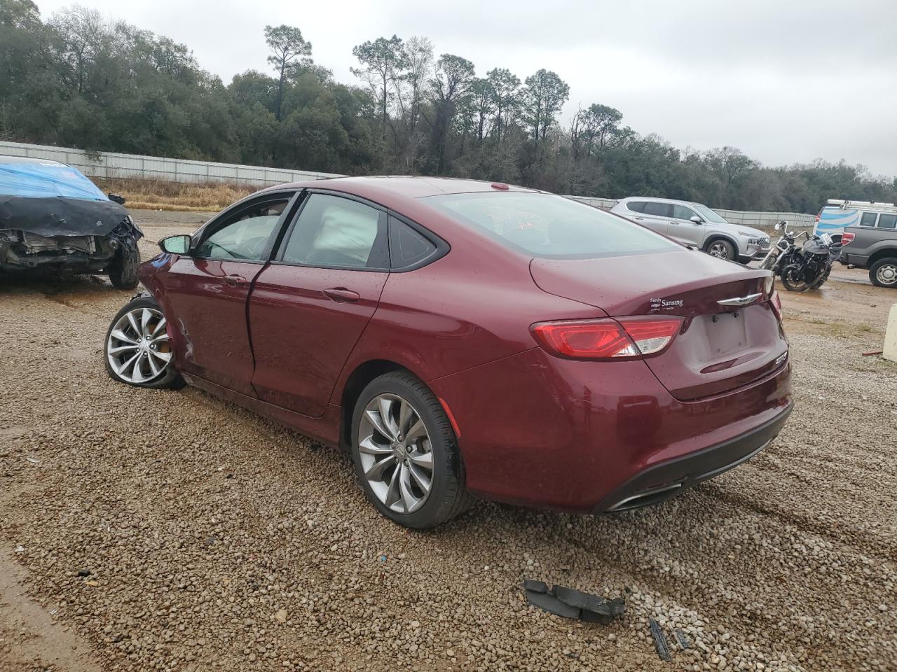 2016 CHRYSLER 200 S photo 3