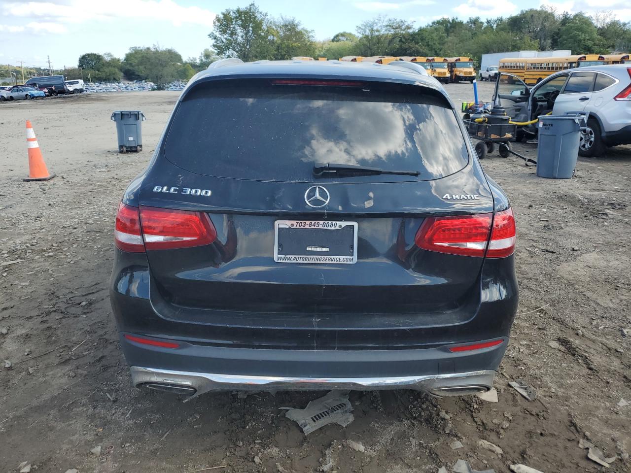 2016 MERCEDES-BENZ GLC 300 4MATIC photo 11