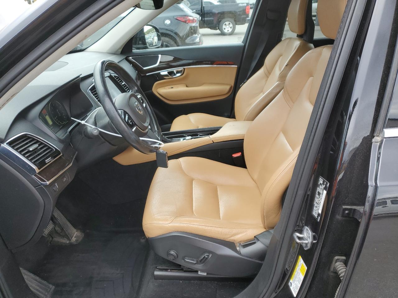 2016 VOLVO XC90 T6 photo 13