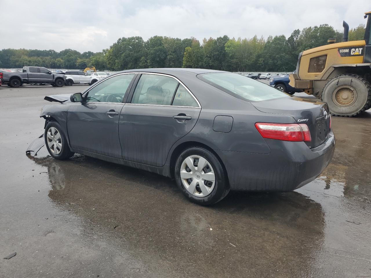 2009 TOYOTA CAMRY LE photo 4