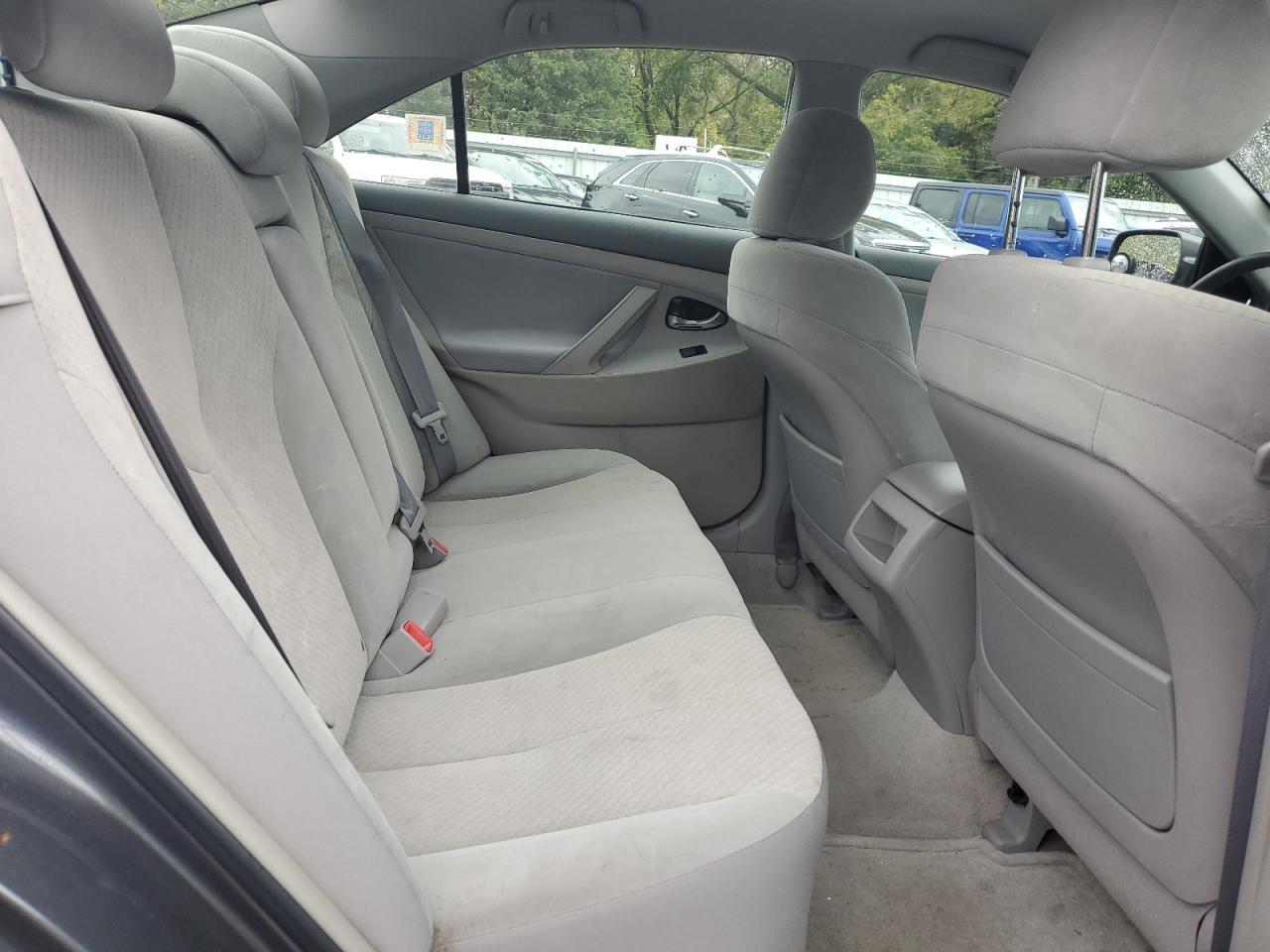 2009 TOYOTA CAMRY LE photo 28