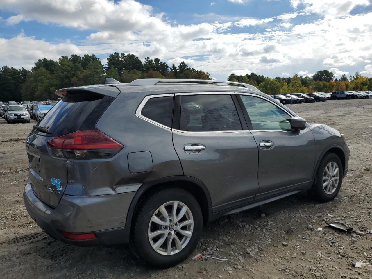 2019 NISSAN ROGUE S photo 5