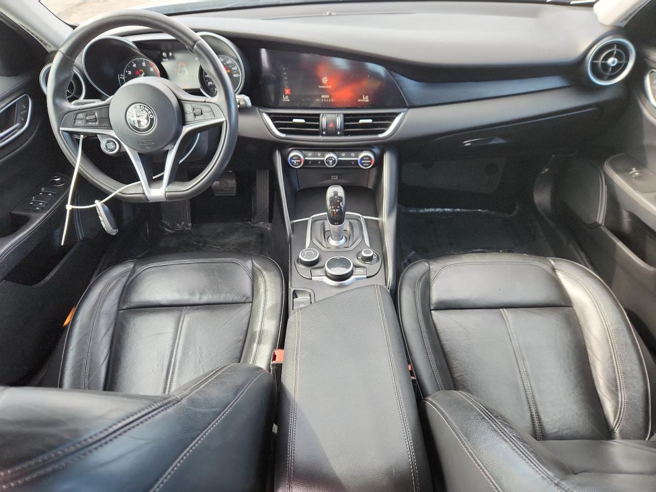 2017 ALFA ROMEO GIULIA Q4 photo 15