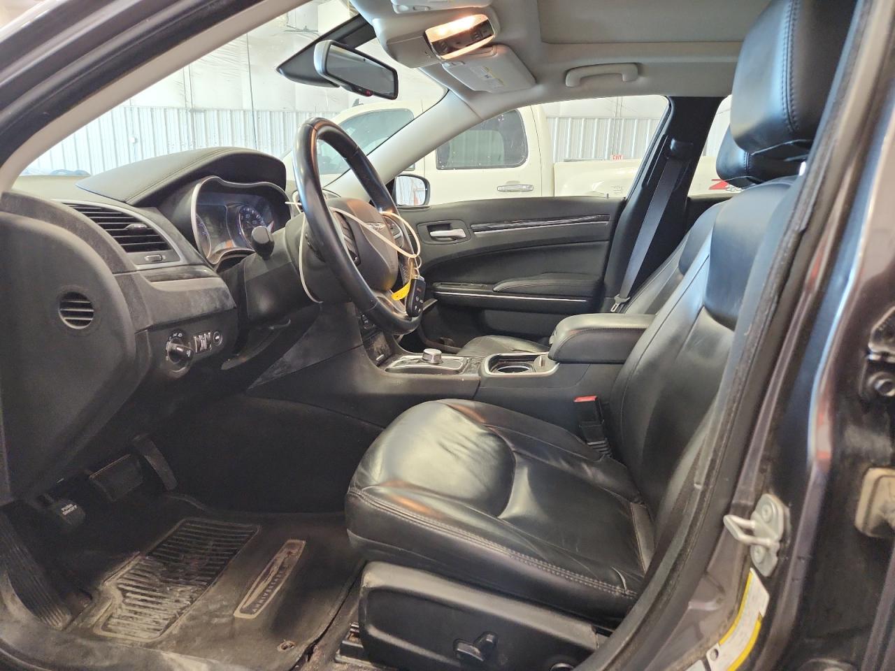2016 CHRYSLER 300 LIMITED photo 13