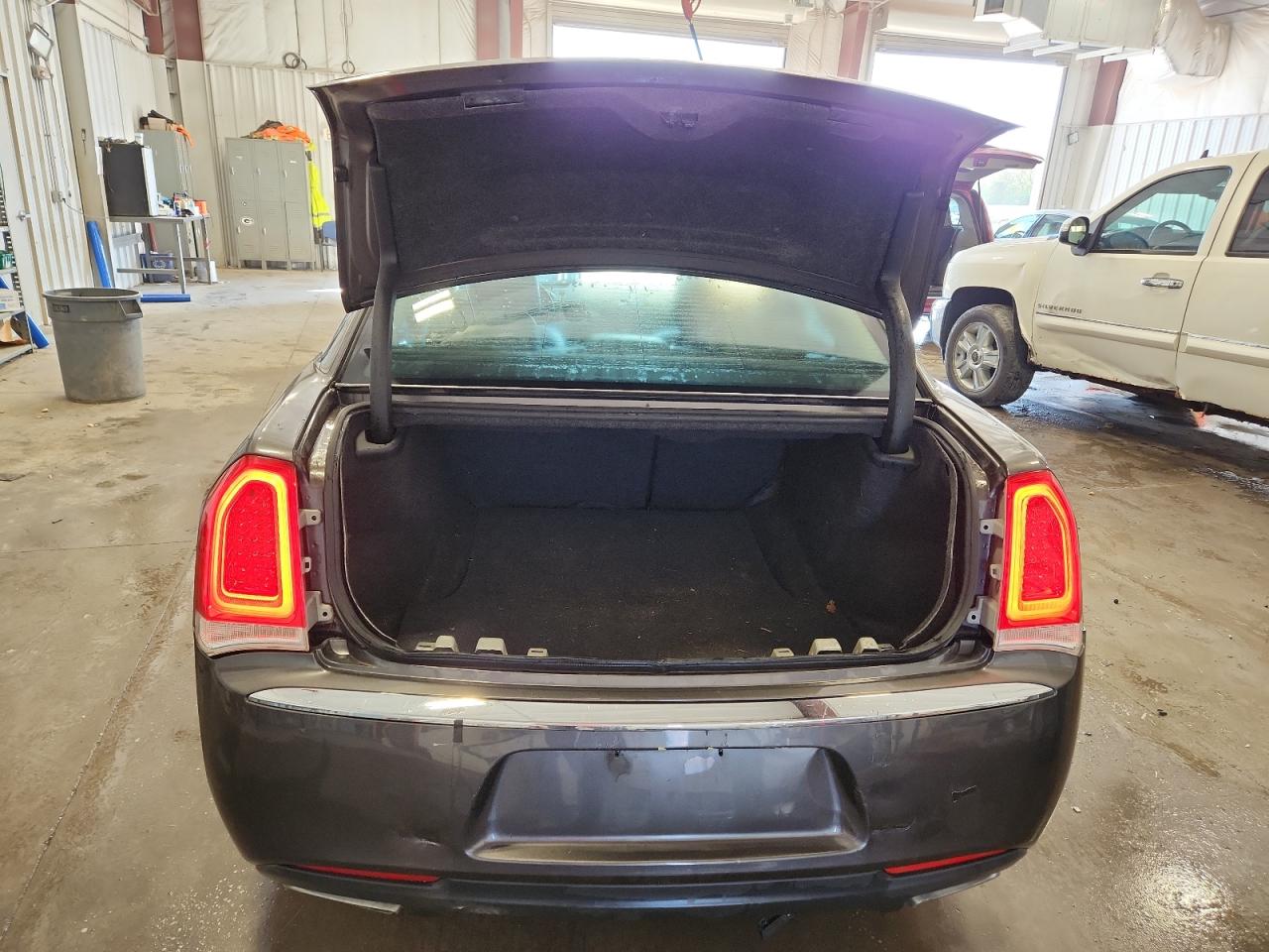 2016 CHRYSLER 300 LIMITED photo 11