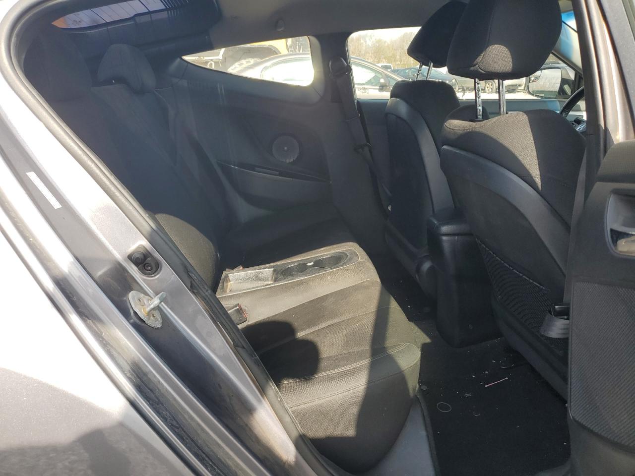 2017 HYUNDAI VELOSTER photo 11
