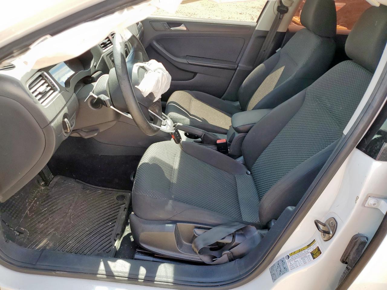2014 VOLKSWAGEN JETTA BASE photo 13