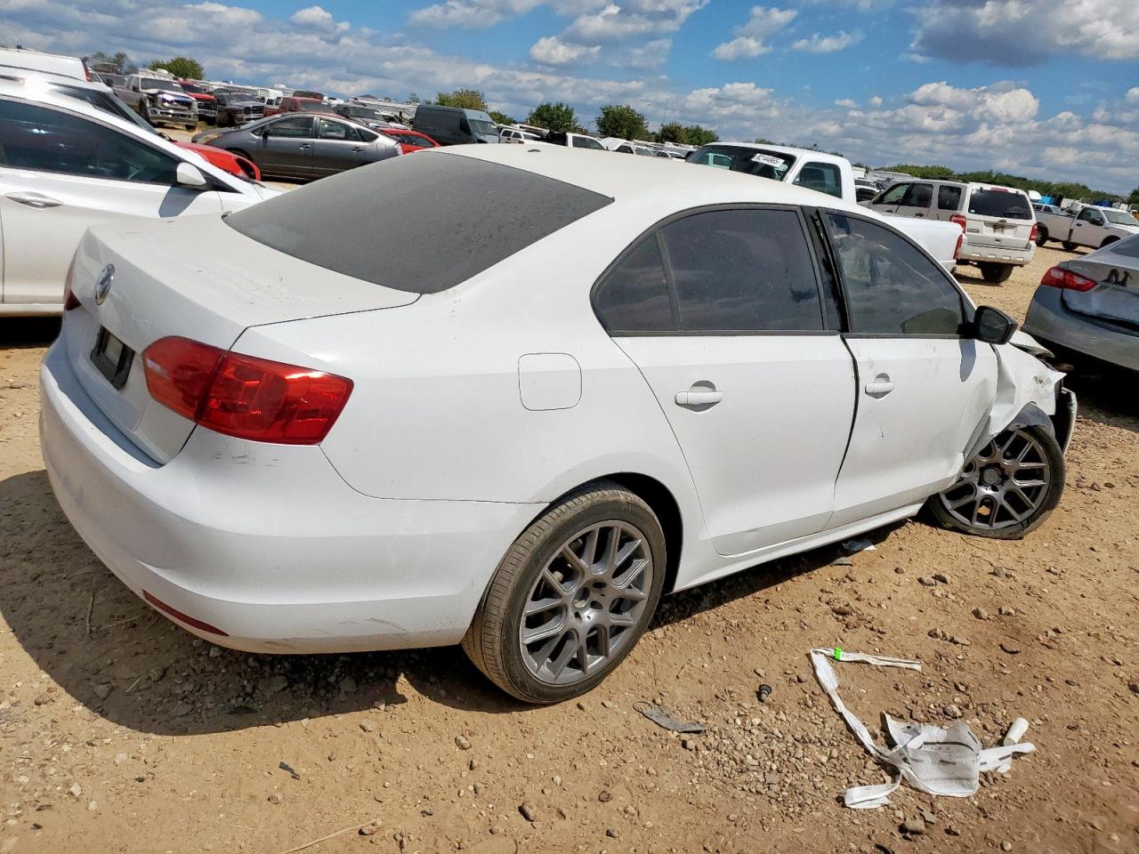 2014 VOLKSWAGEN JETTA BASE photo 5
