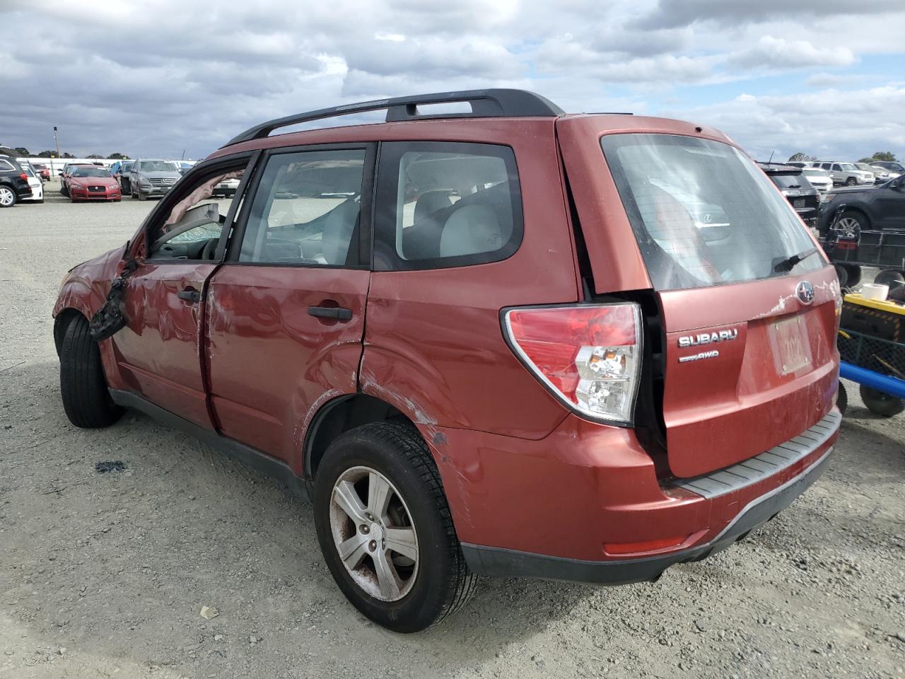 2011 SUBARU FORESTER 2.5X photo 3