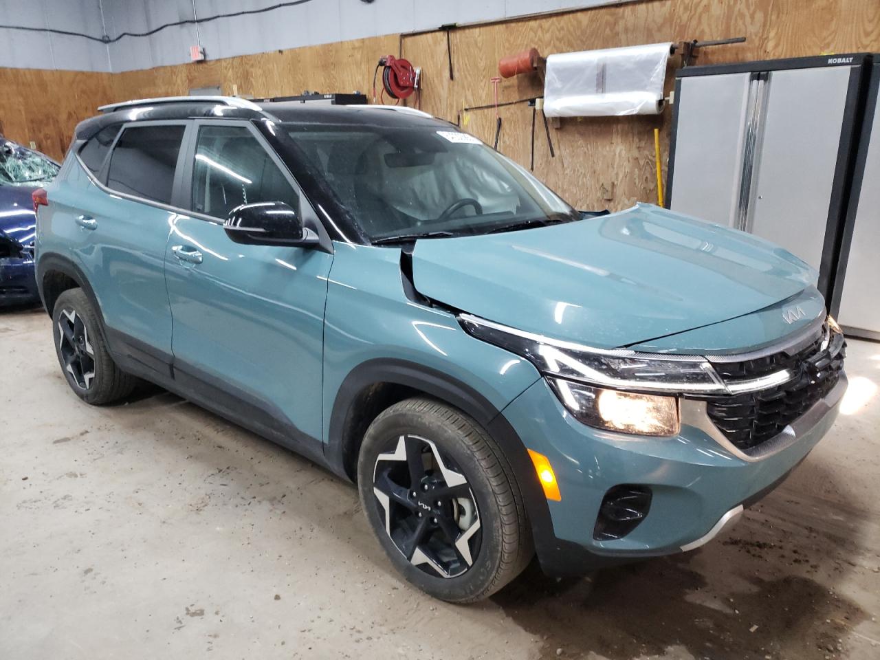 2025 KIA SELTOS S photo 4