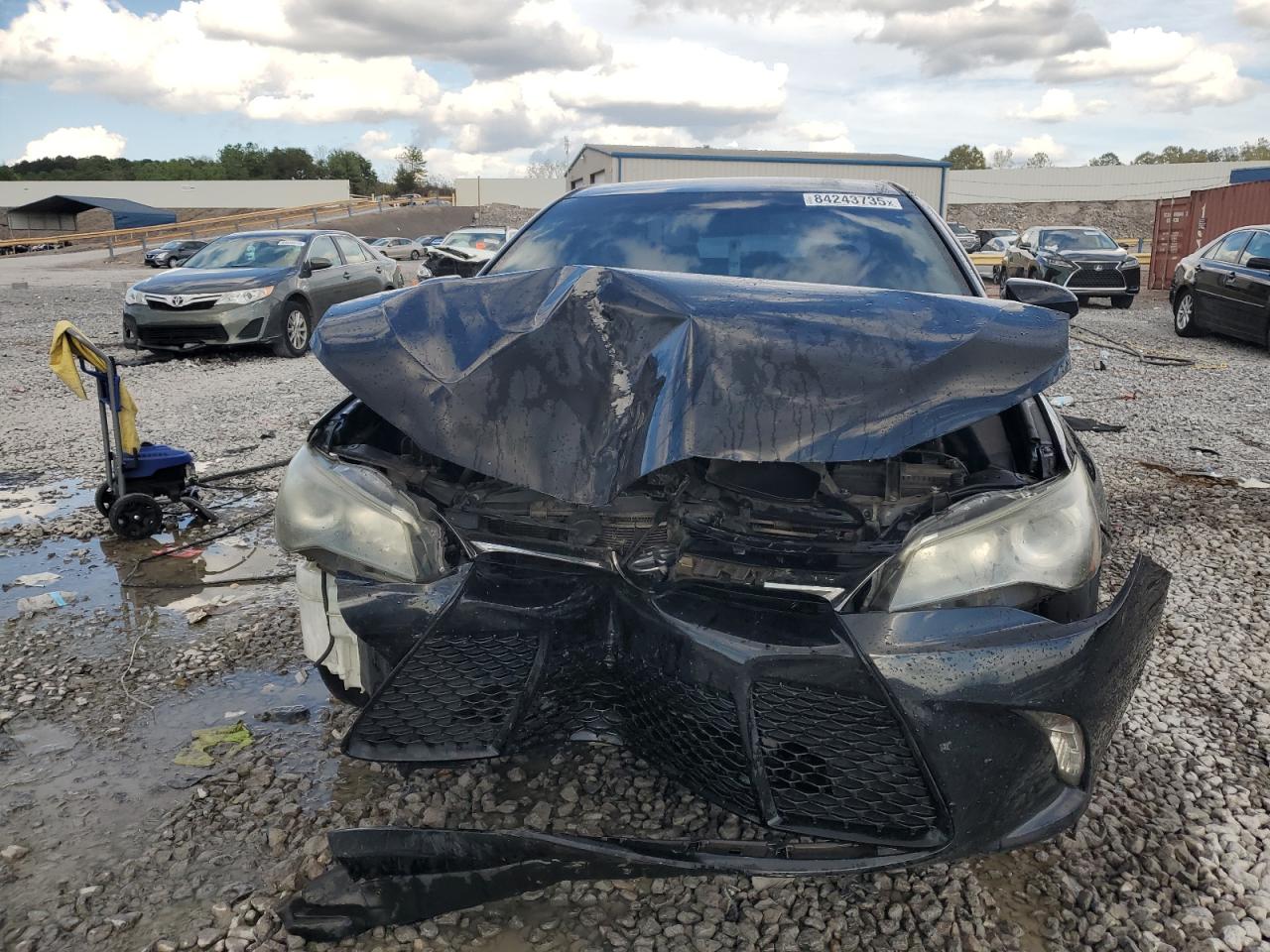 2017 TOYOTA CAMRY LE photo 5