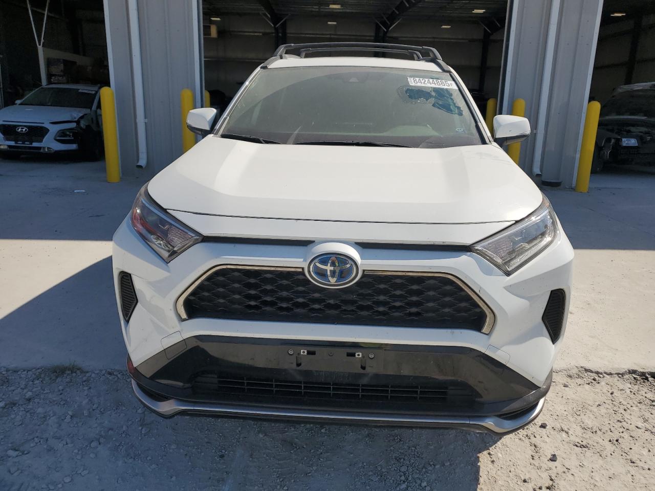 2021 TOYOTA RAV4 PRIME SE photo 9