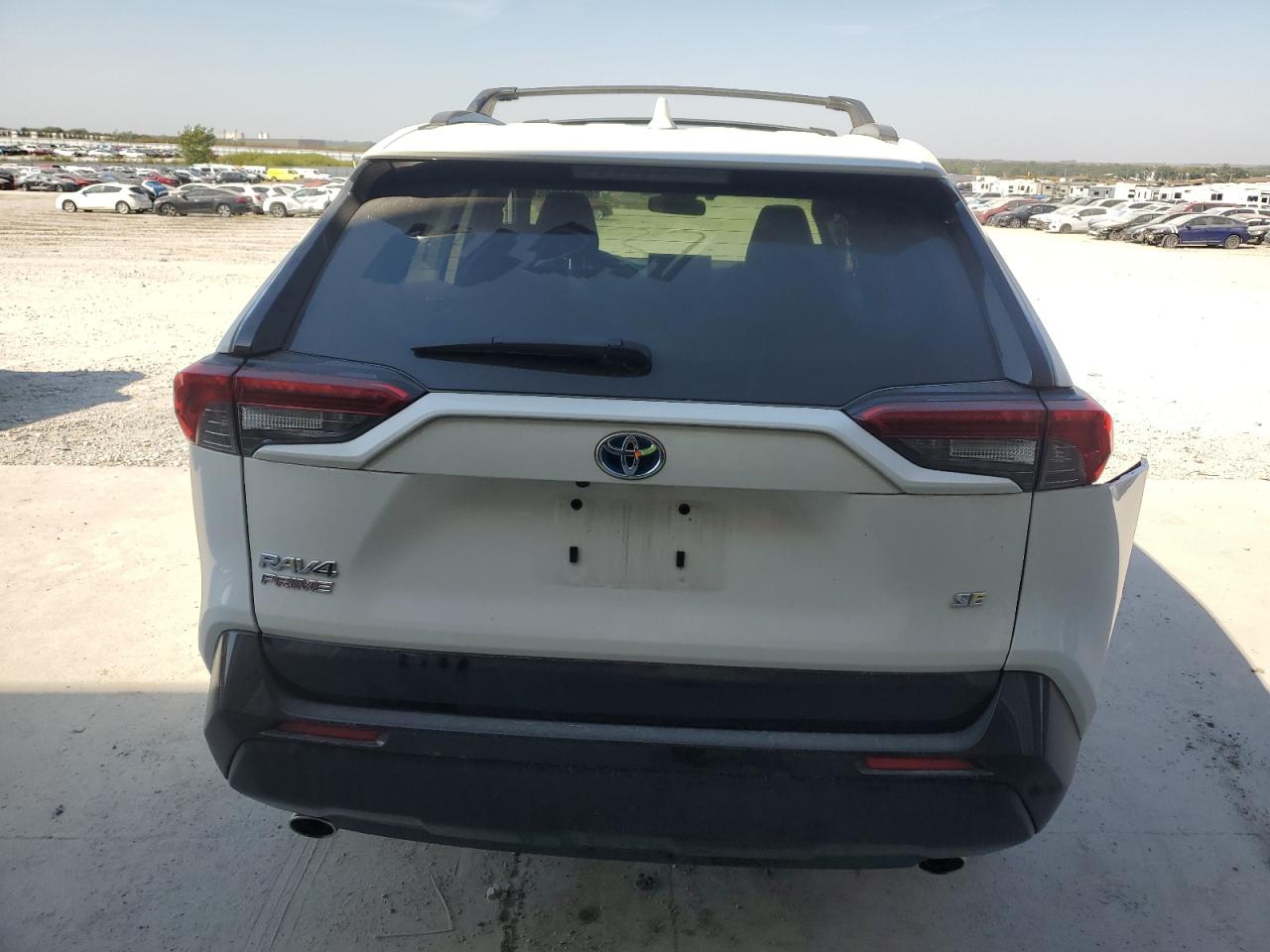 2021 TOYOTA RAV4 PRIME SE photo 11