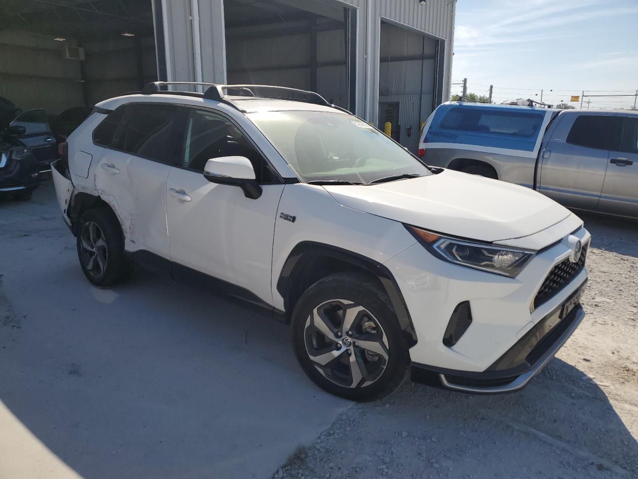 2021 TOYOTA RAV4 PRIME SE photo 7