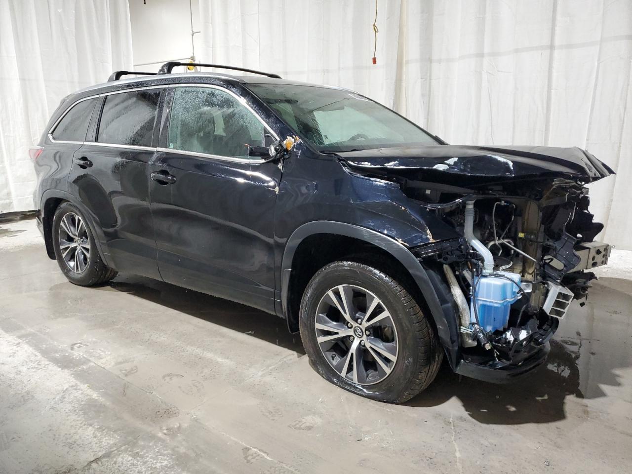 2016 TOYOTA HIGHLANDER XLE photo 7
