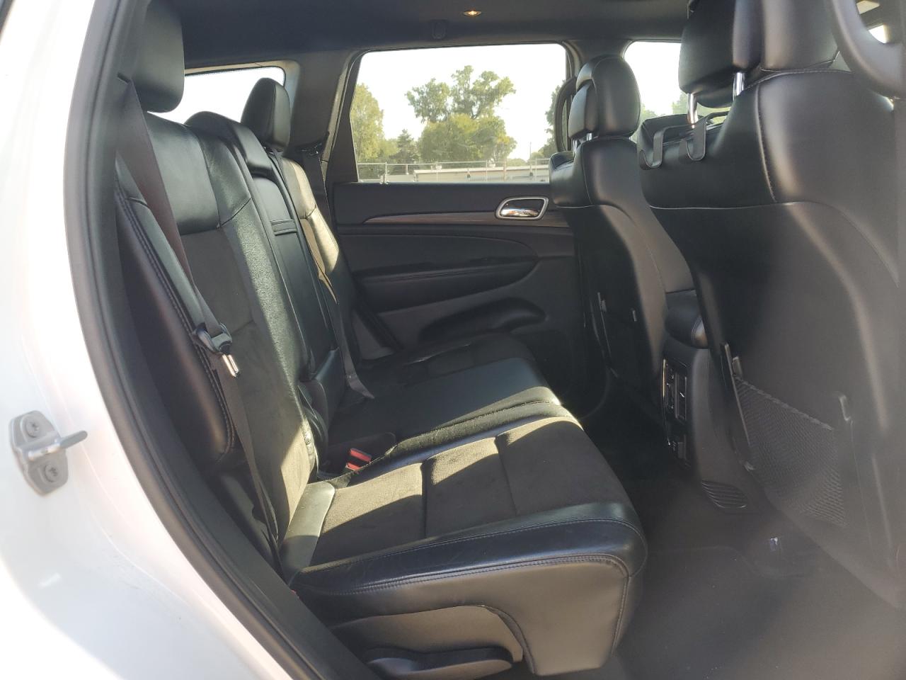 2020 JEEP GRAND CHEROKEE LAREDO photo 11