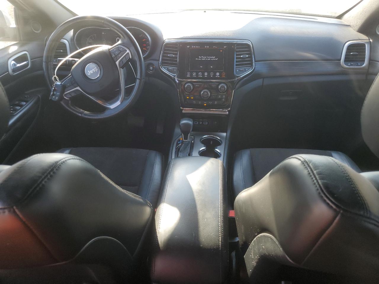 2020 JEEP GRAND CHEROKEE LAREDO photo 8
