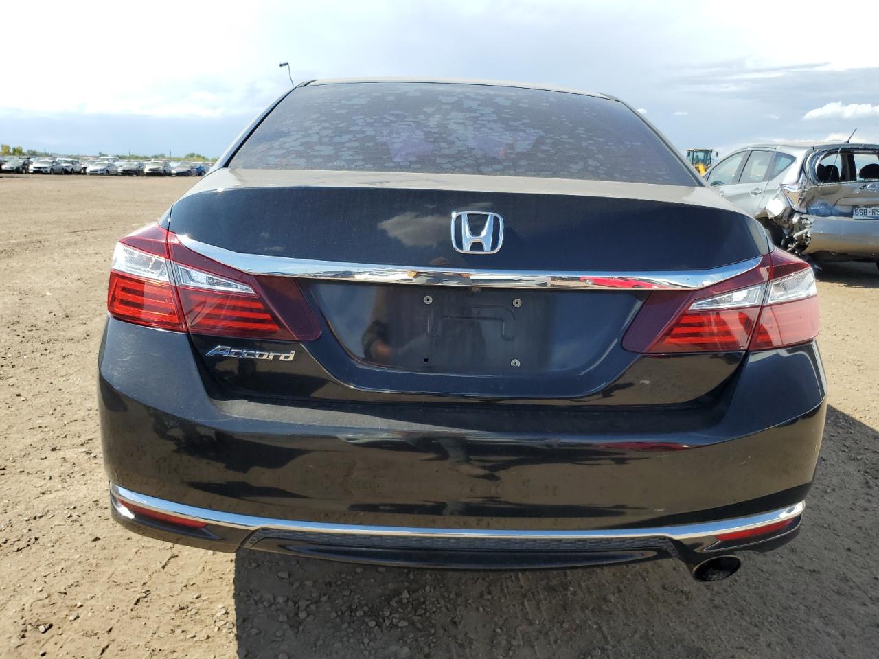 2016 HONDA ACCORD LX photo 11