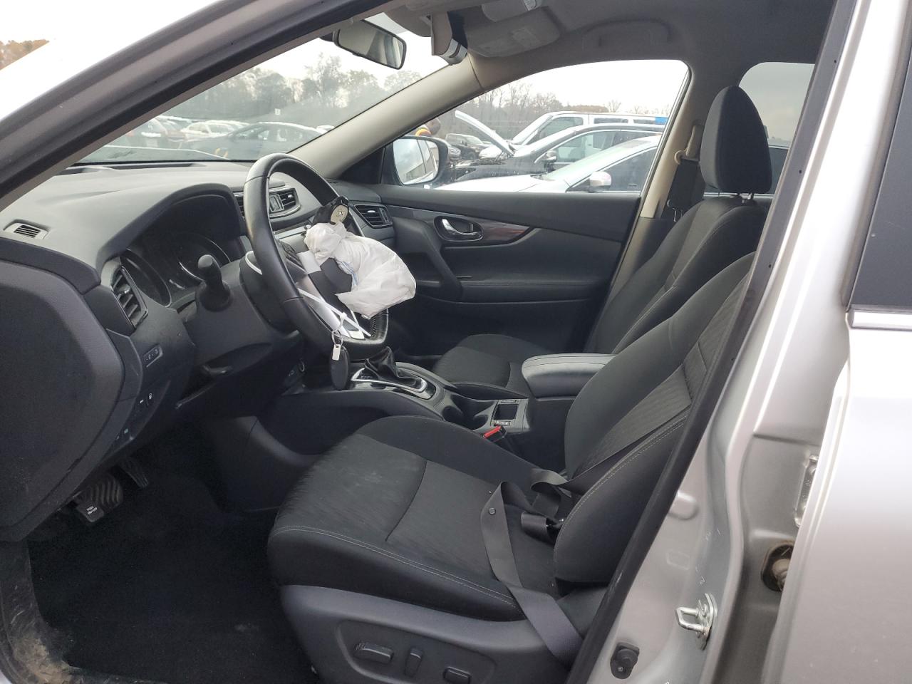 2018 NISSAN ROGUE SV photo 19