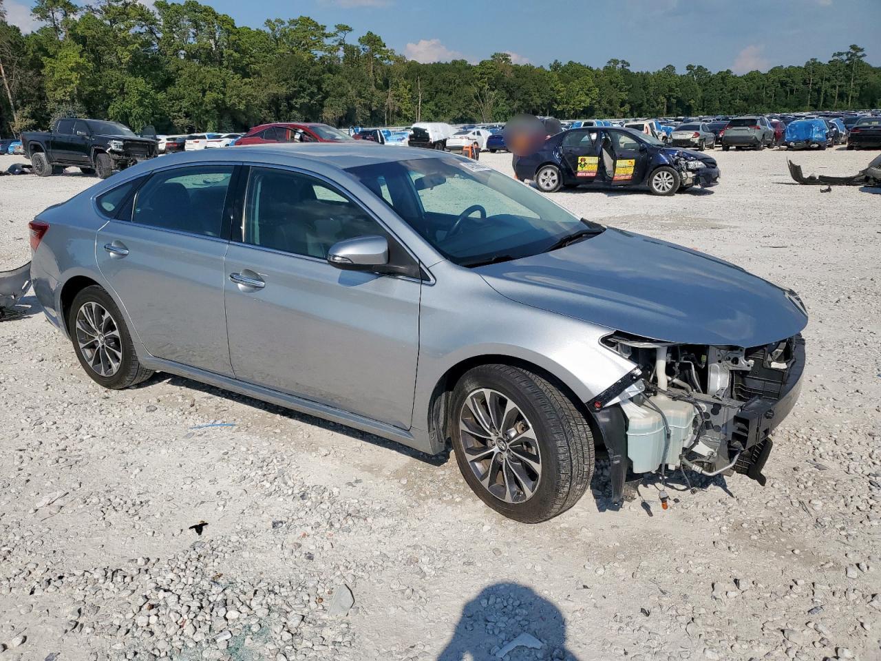 2016 TOYOTA AVALON XLE photo 4