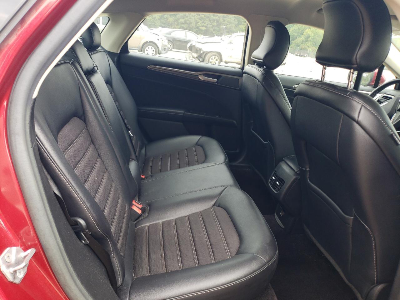 2017 FORD FUSION SE photo 19