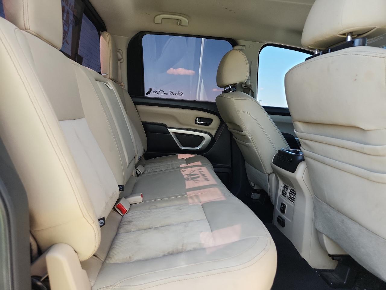 2016 NISSAN TITAN XD SL photo 19