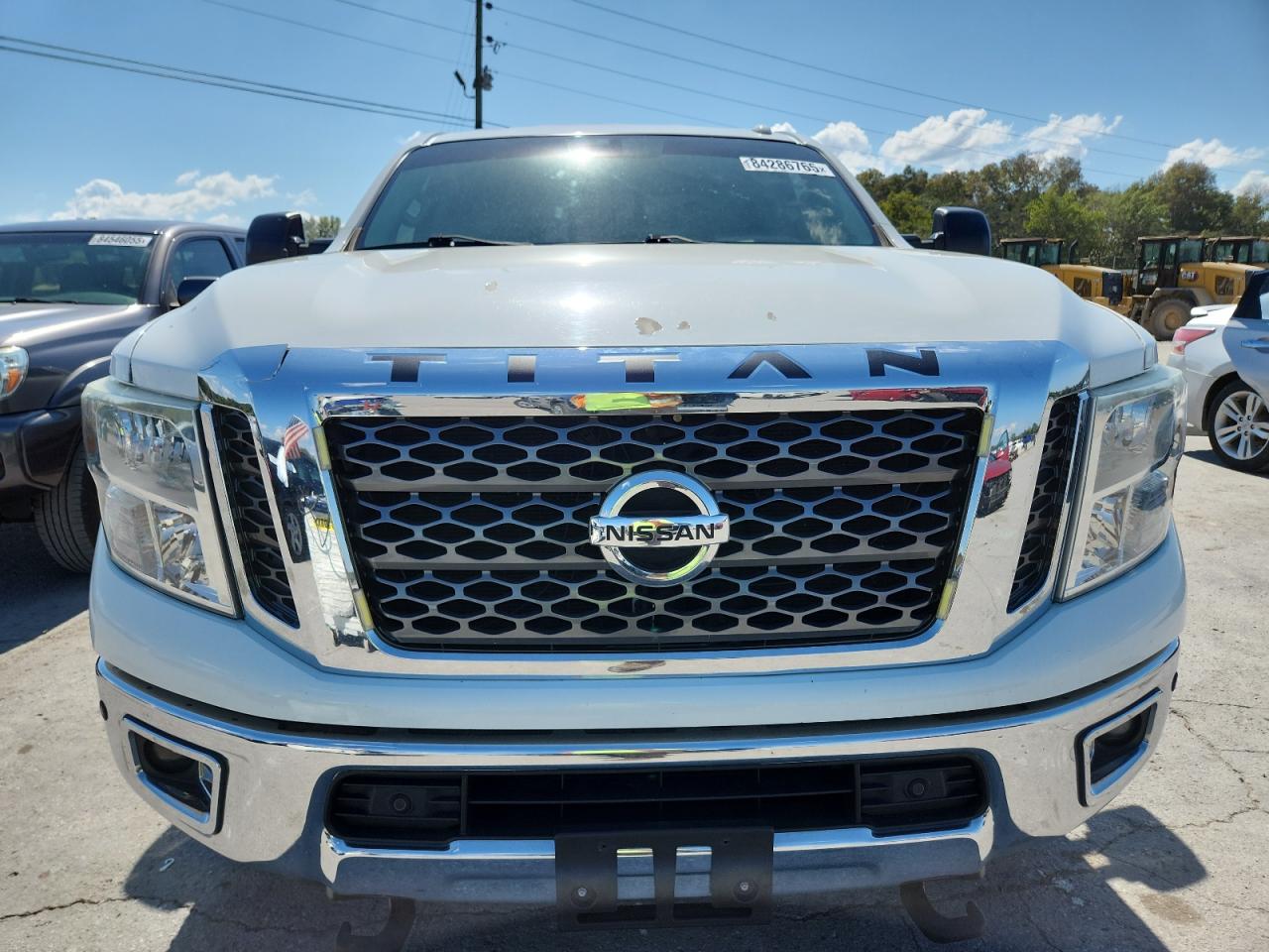 2016 NISSAN TITAN XD SL photo 9