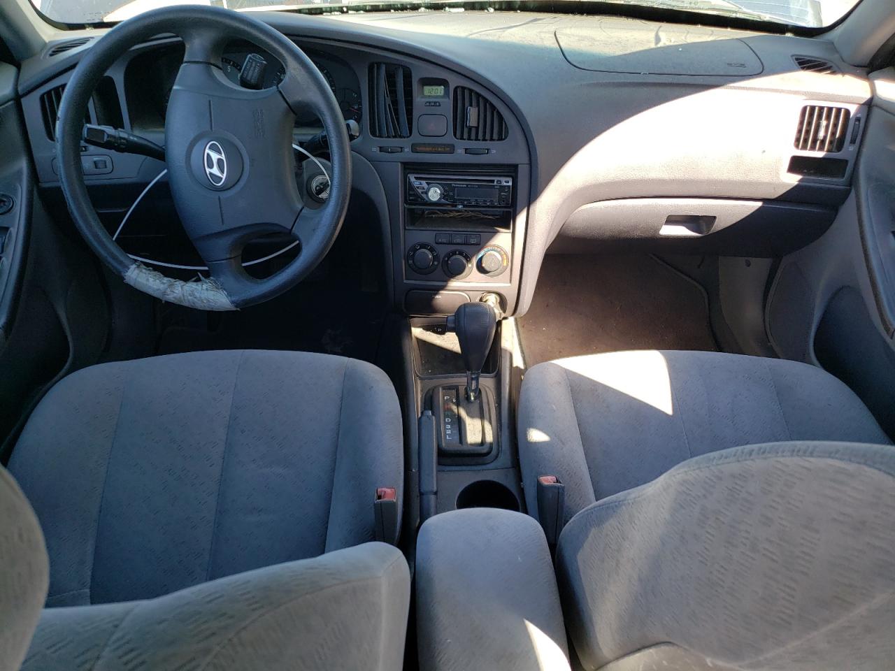 2005 HYUNDAI ELANTRA GLS photo 15