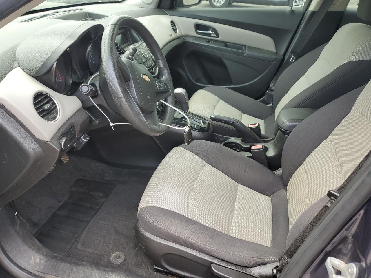 2013 CHEVROLET CRUZE LS photo 7
