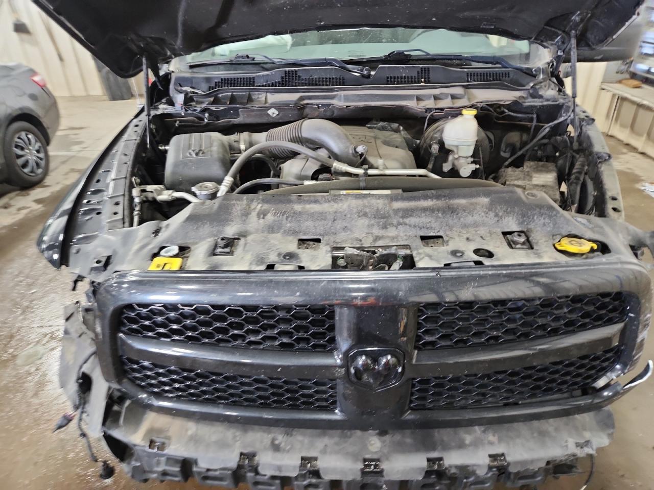 2016 RAM 1500 ST photo 21