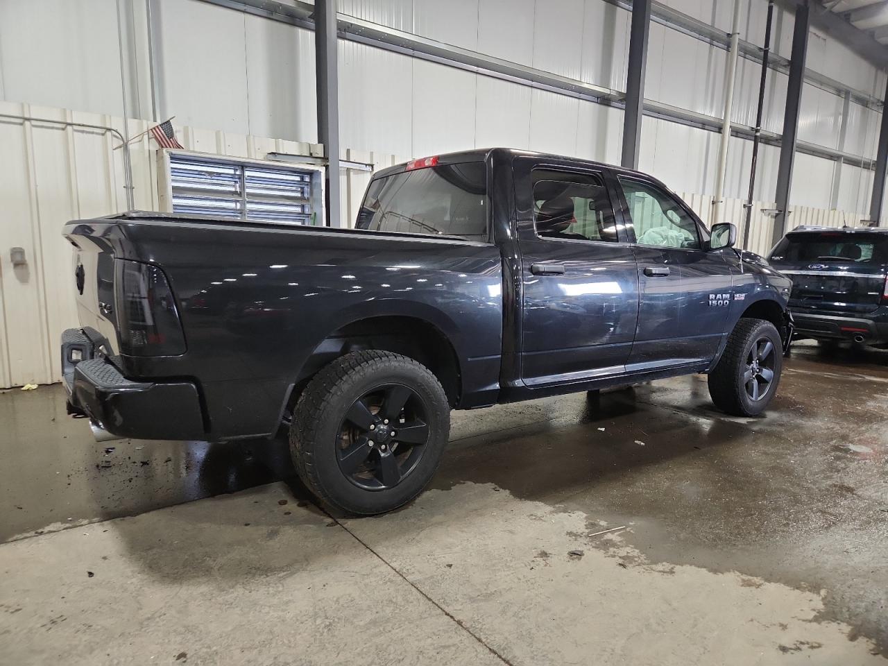 2016 RAM 1500 ST photo 5