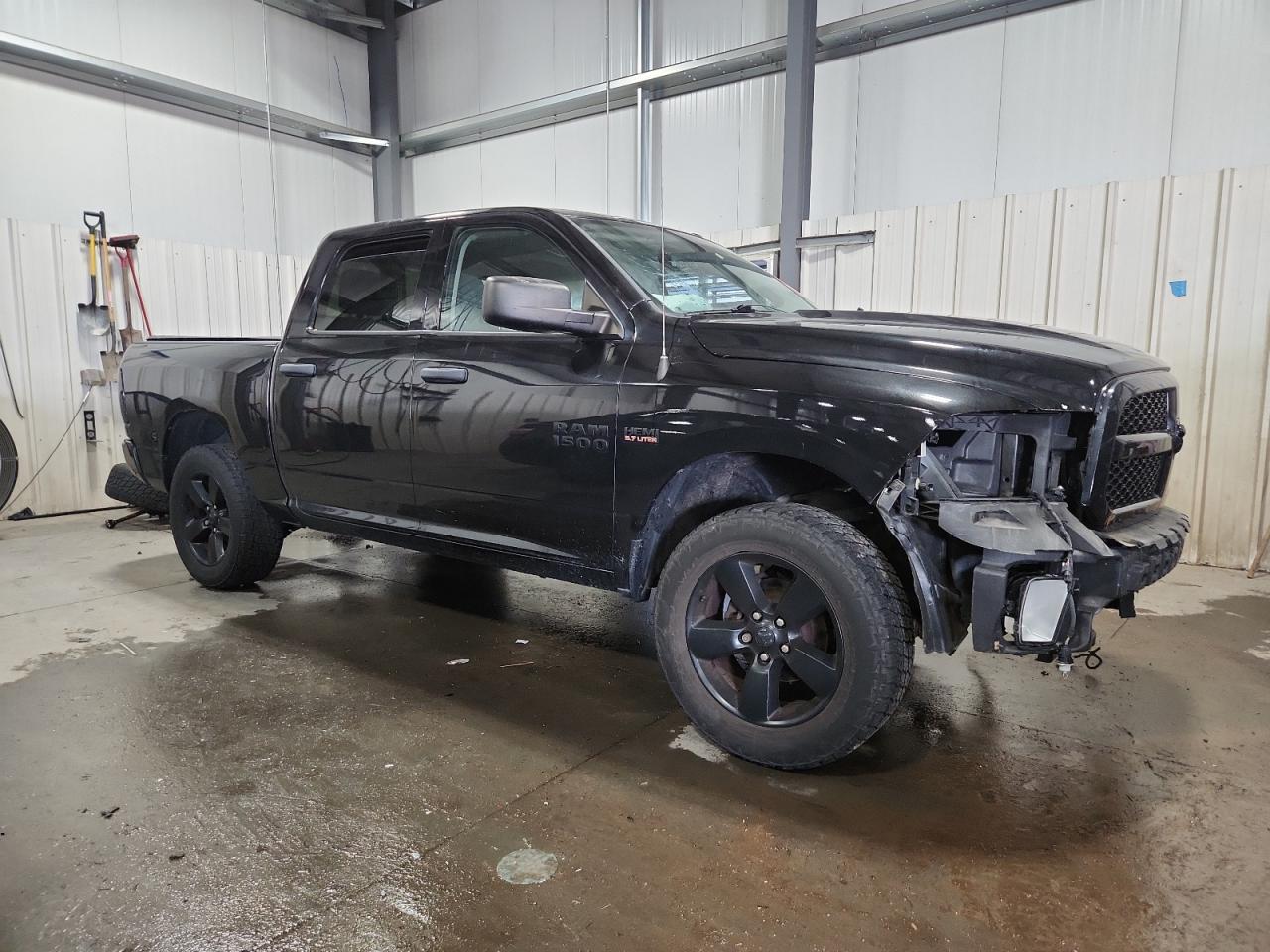 2016 RAM 1500 ST photo 7