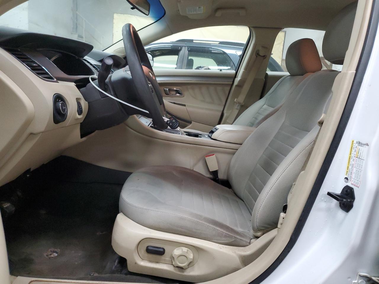 2018 FORD TAURUS SE photo 7