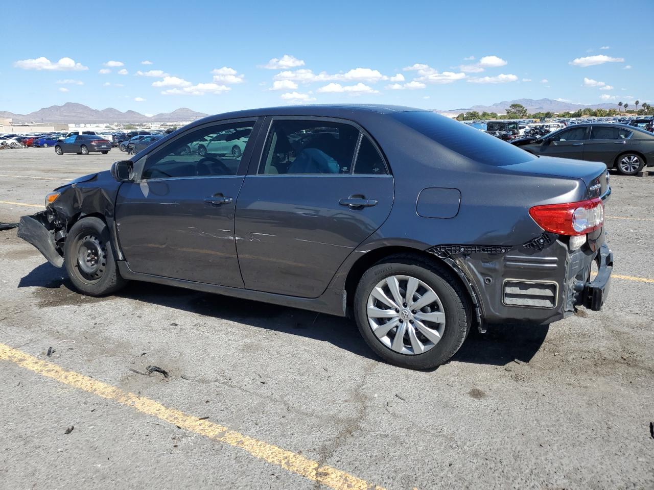 2013 TOYOTA COROLLA LE photo 2