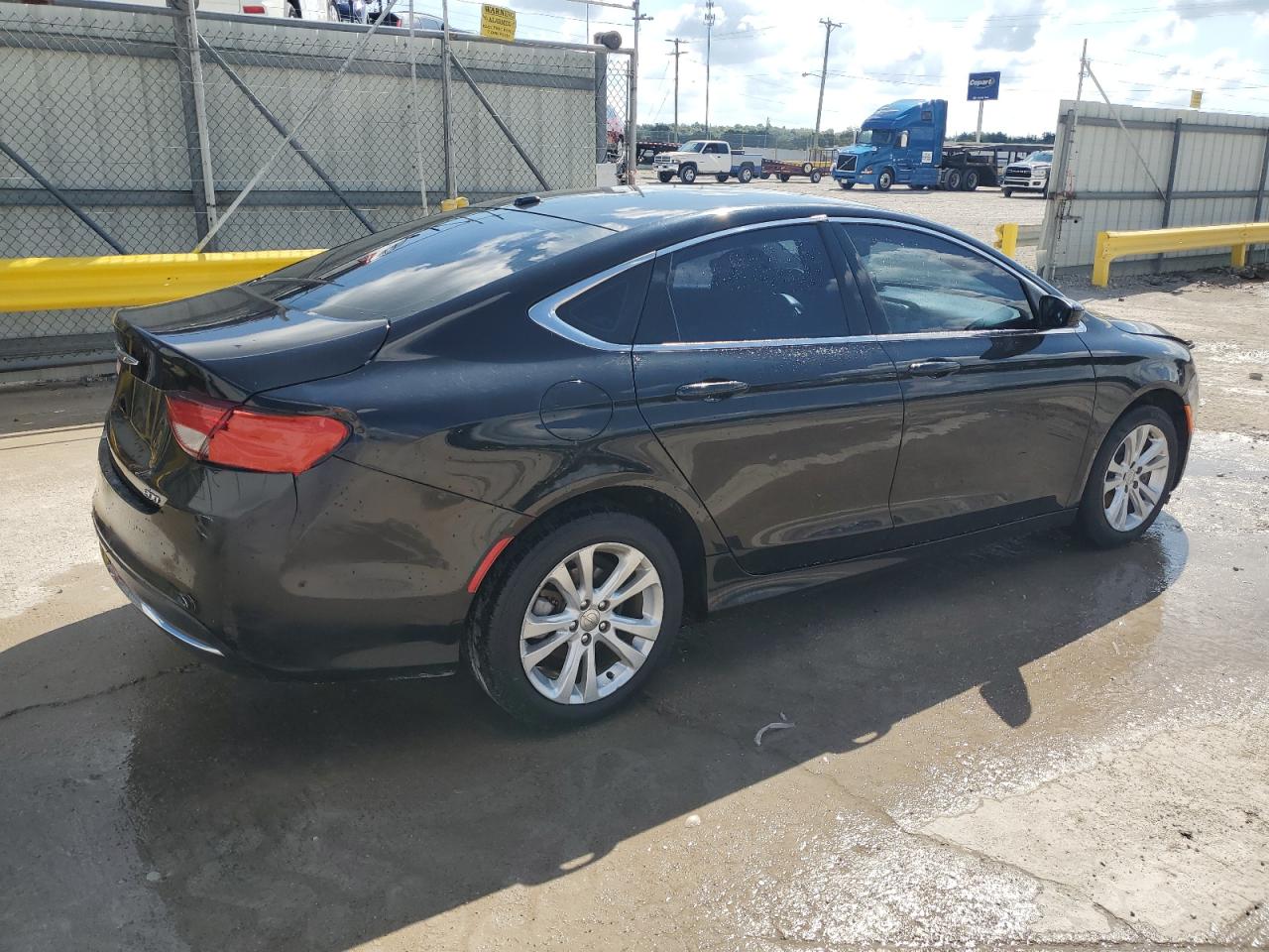 2015 CHRYSLER 200 LIMITED photo 3