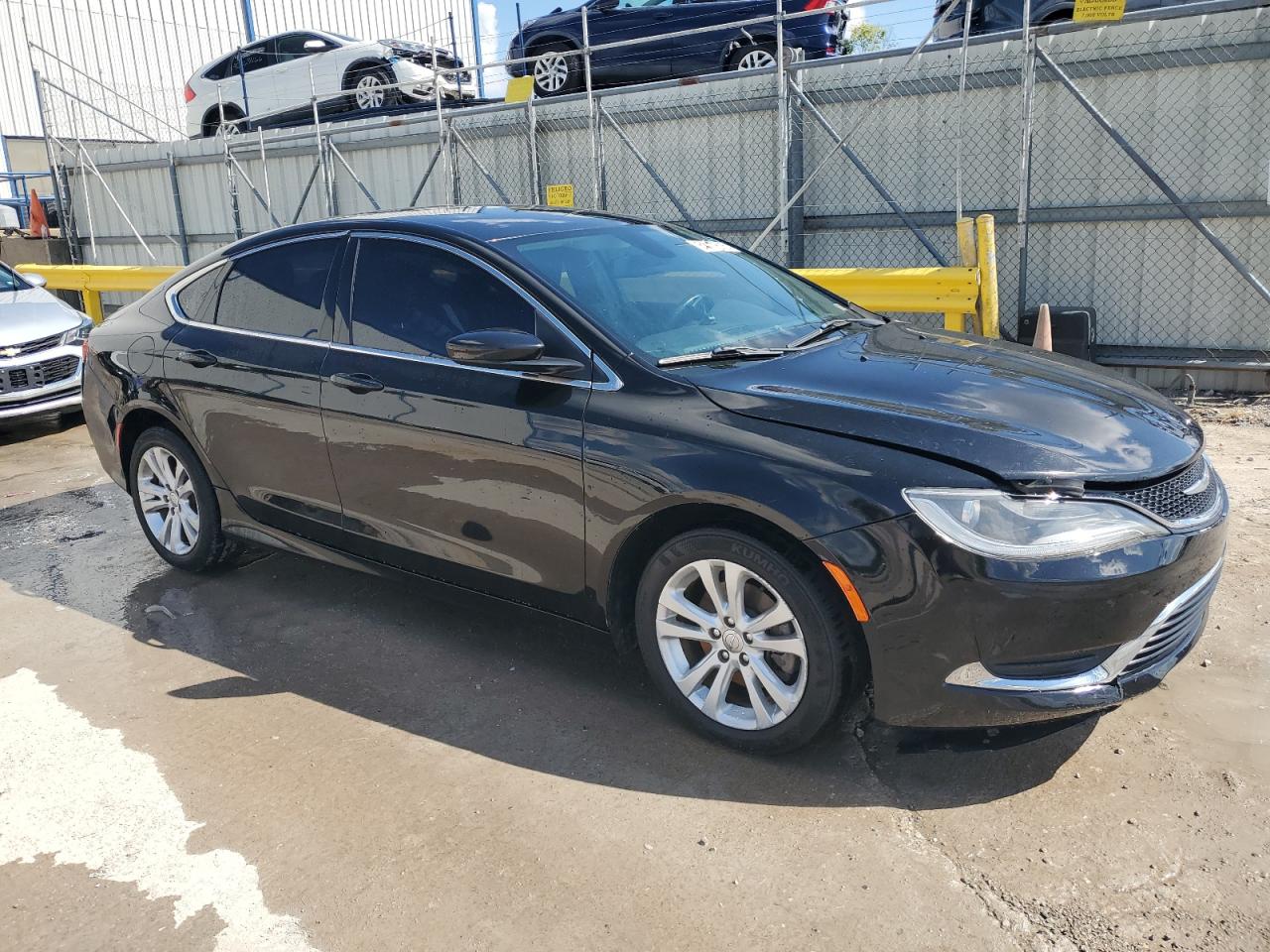 2015 CHRYSLER 200 LIMITED photo 4