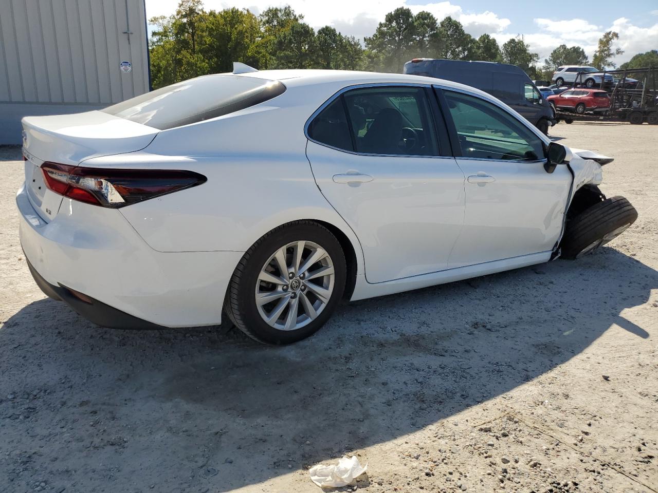 2023 TOYOTA CAMRY LE photo 5