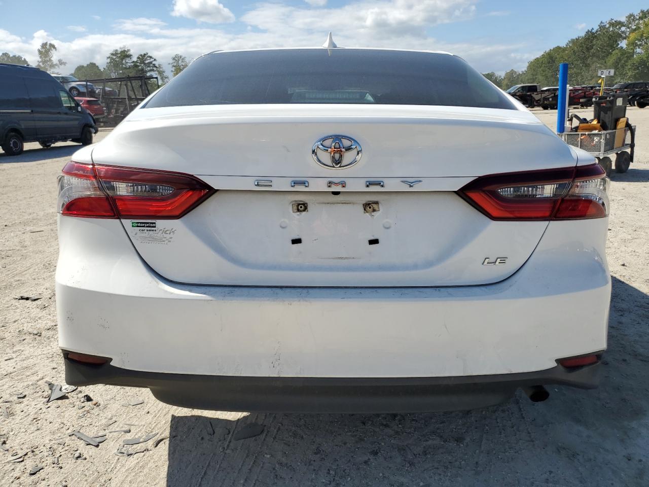 2023 TOYOTA CAMRY LE photo 11