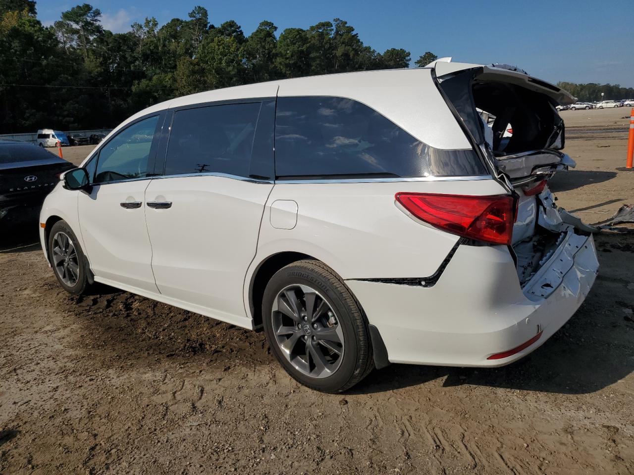 2024 HONDA ODYSSEY ELITE photo 2