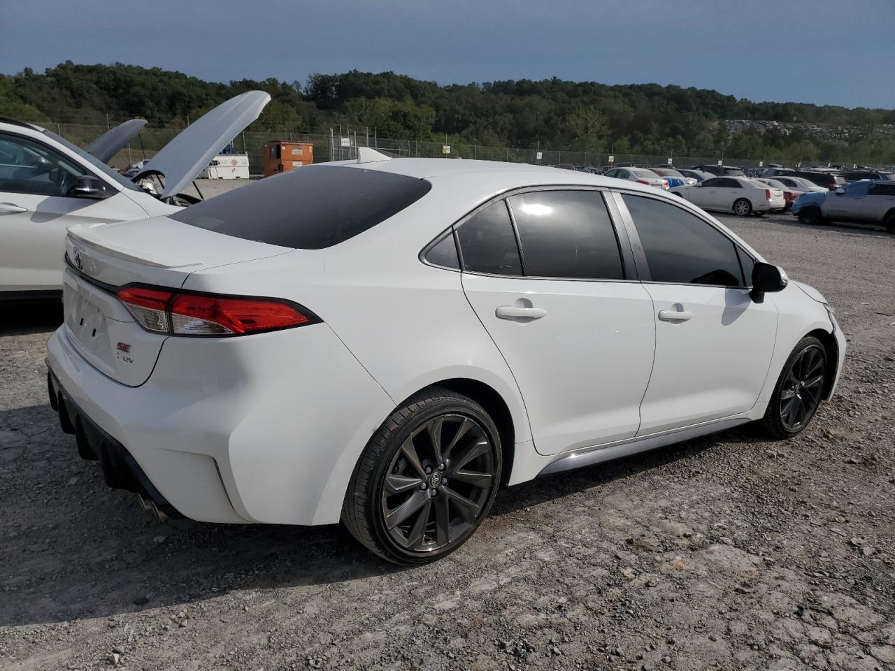 2025 TOYOTA COROLLA LE photo 5