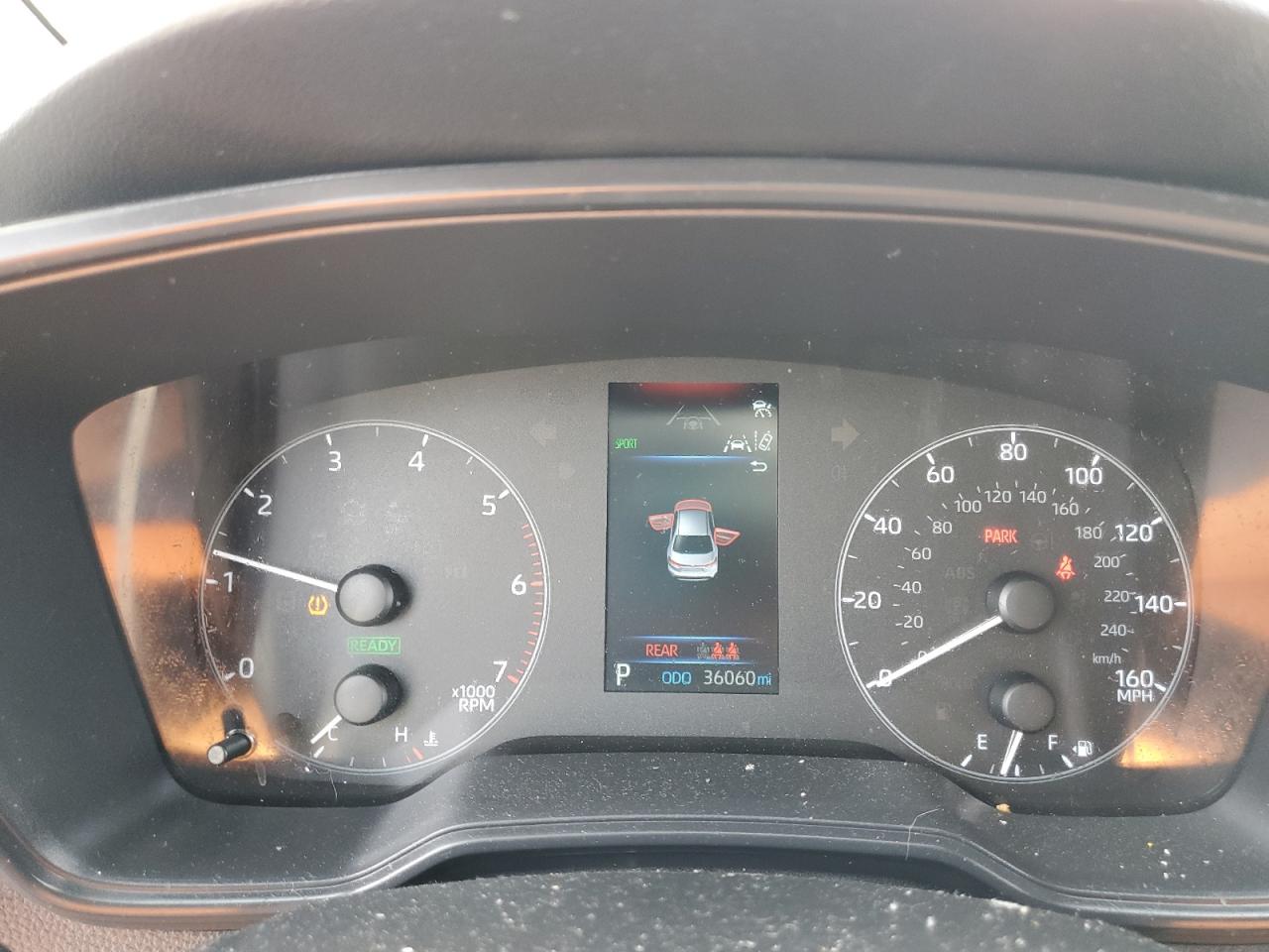 2025 TOYOTA COROLLA LE photo 17