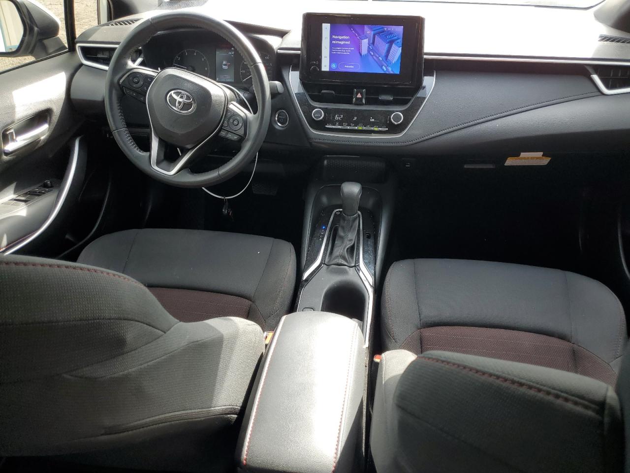 2025 TOYOTA COROLLA LE photo 15